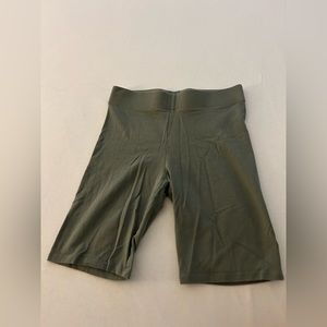 Sage biker shorts